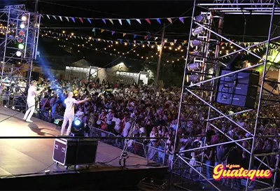 Vista panor�mica del espect�culo El Gran Guateque