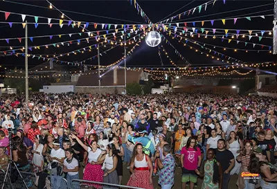 P�blico disfrutando El Gran Guateque desde el escenario