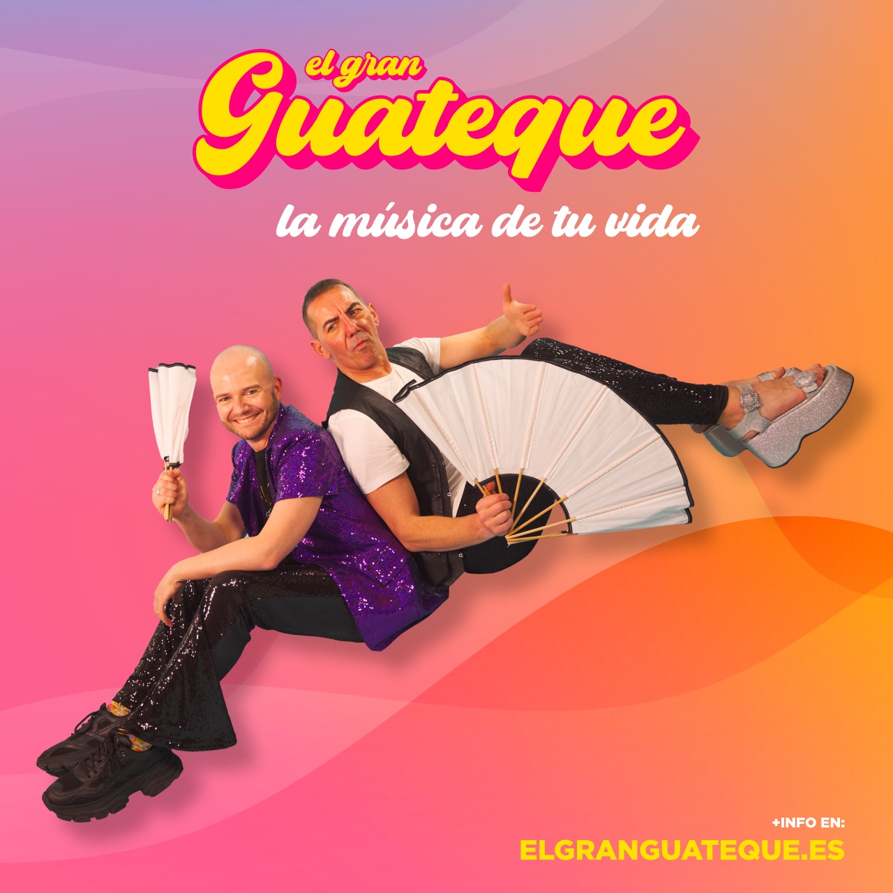 X.avi PetardPop y Edi FM sentados con abanicos en alegoría a Locomía, show El Gran Guateque Video Verbena